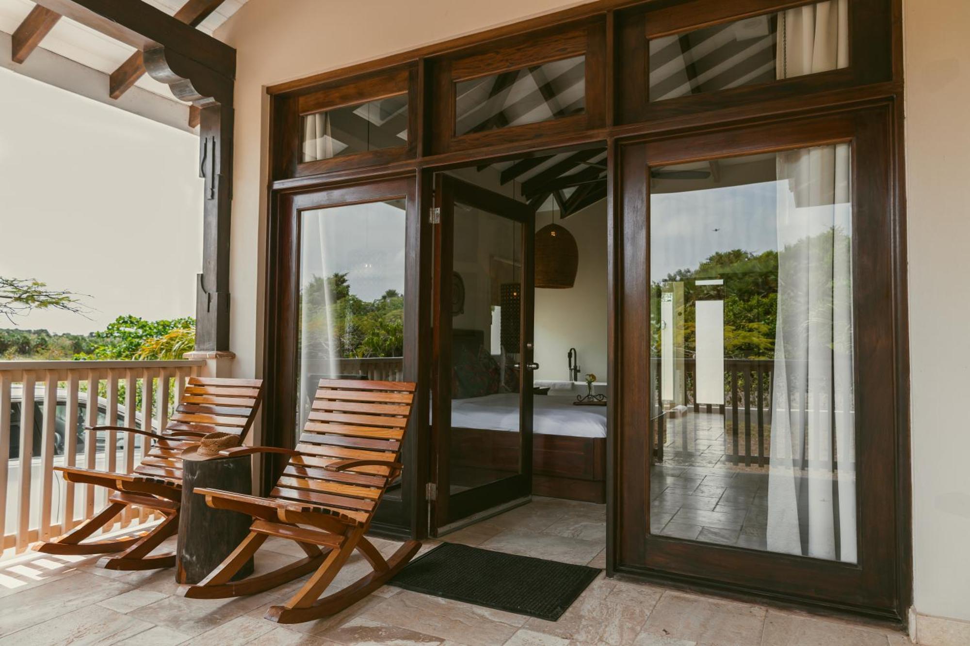 Almond Beach Resort At Jaguar Reef Hopkins Exterior foto