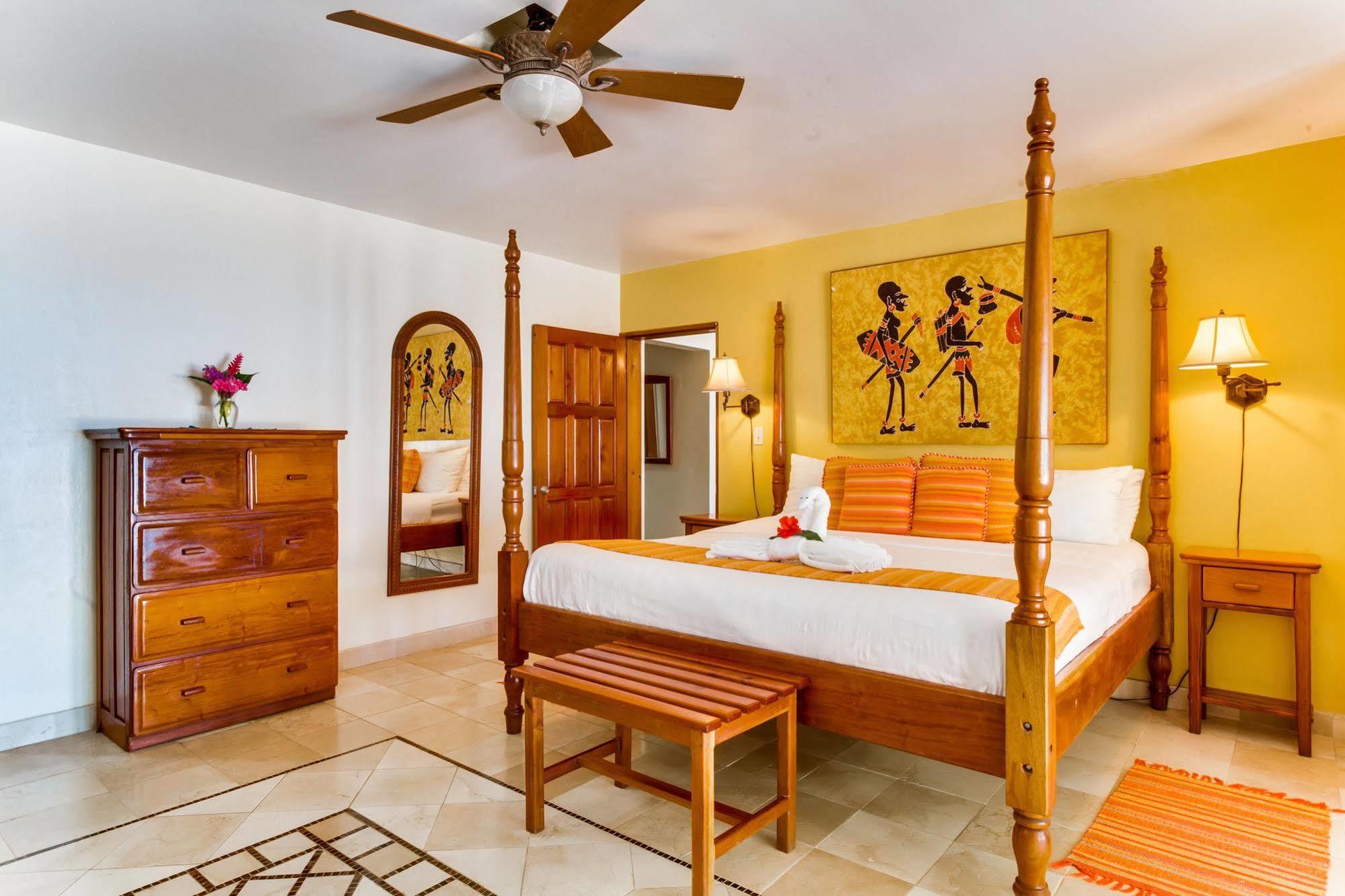 Almond Beach Resort At Jaguar Reef Hopkins Exterior foto
